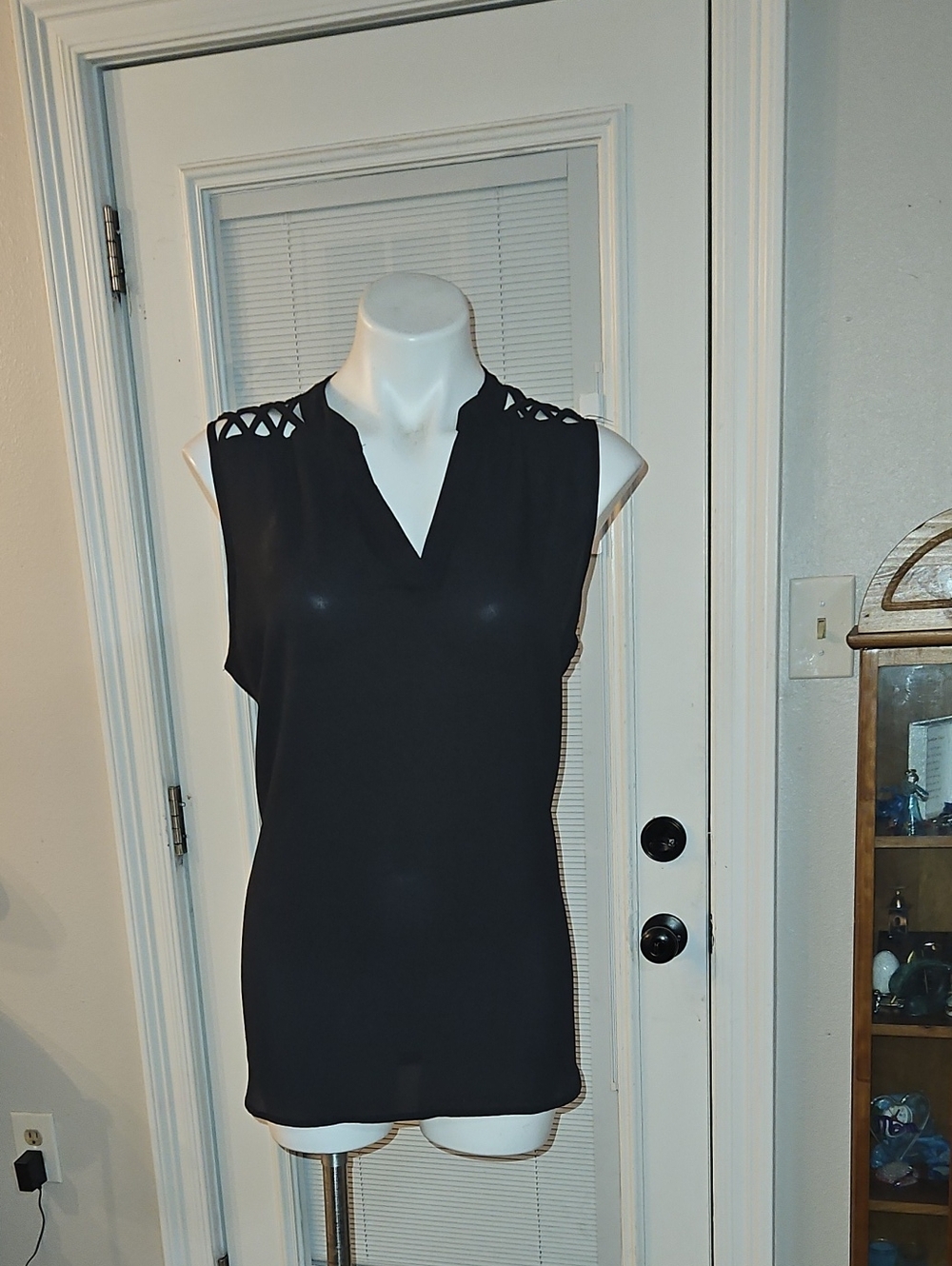 Rue21 Black Sleeveless V-Neck Blouse with Lattice Shoulders